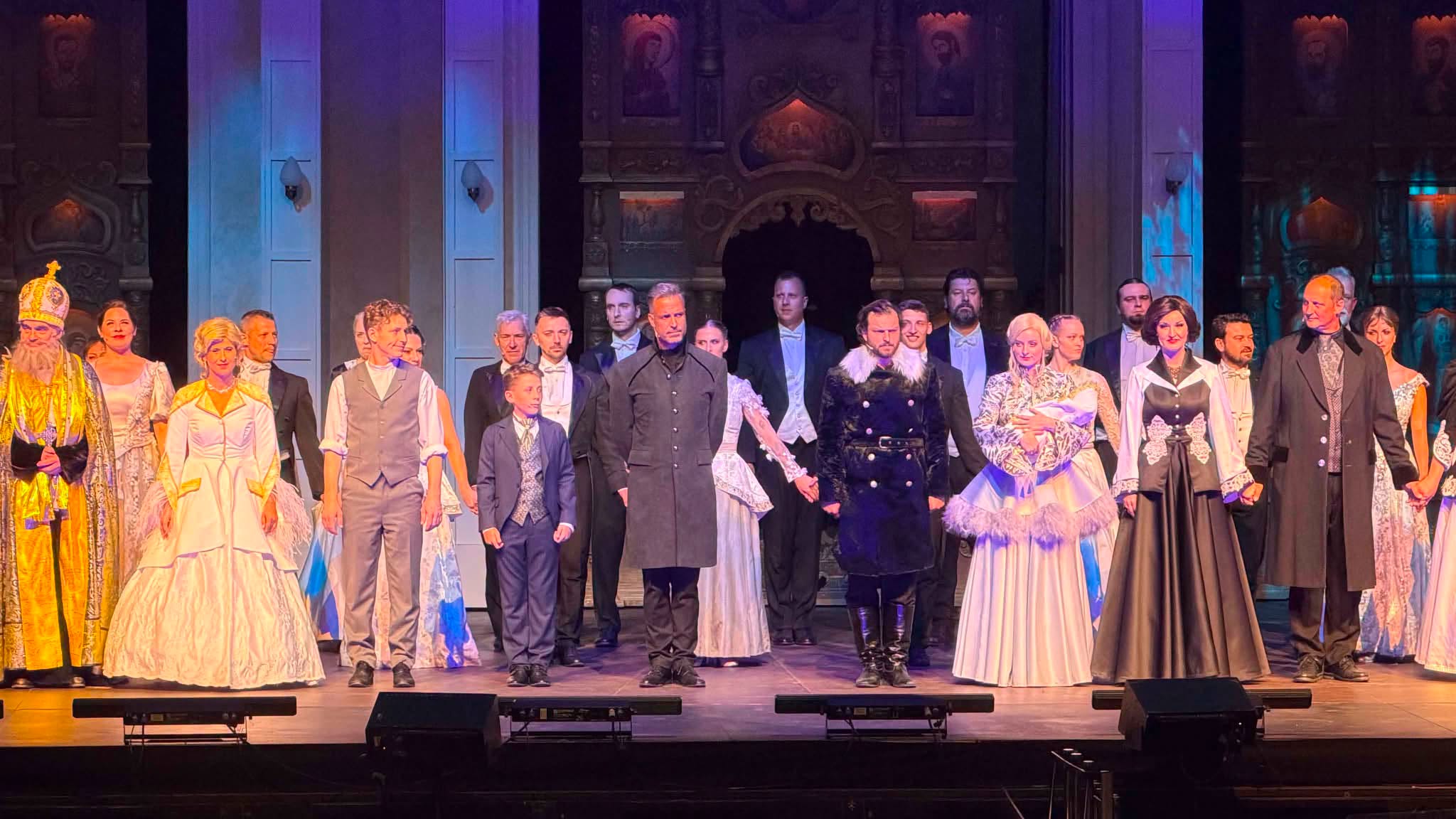 Monumentális látvány, katartikus élmény – ilyen volt az Anna Karenina a Margitszigeten