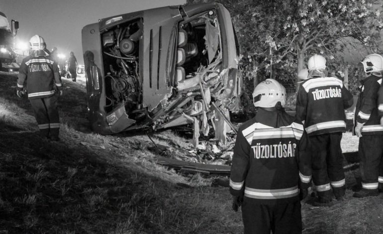 Tragédia az M3-ason: 12-en életüket vesztették, többen megsérültek